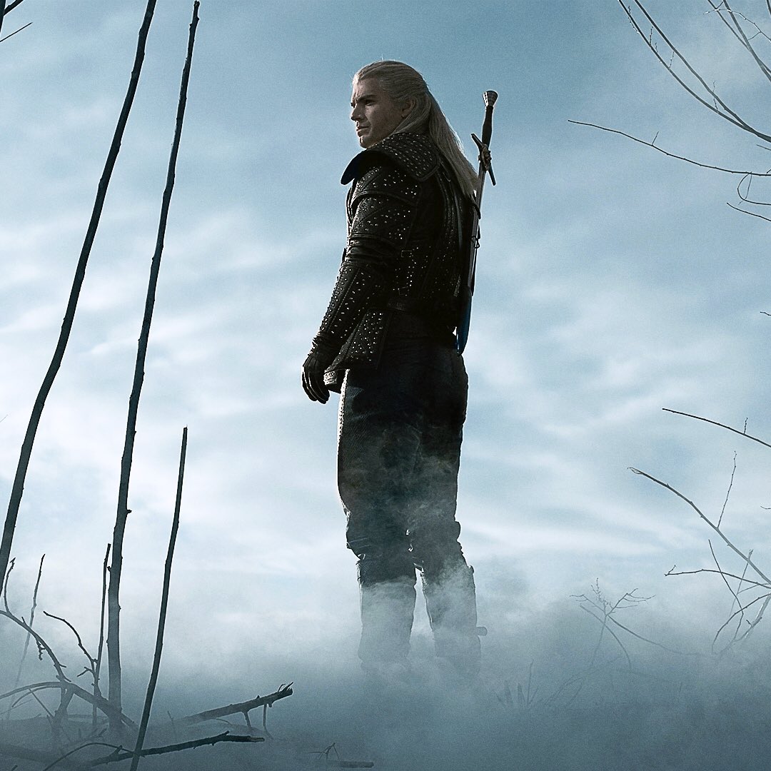 Cavill's Geralt with only one sword