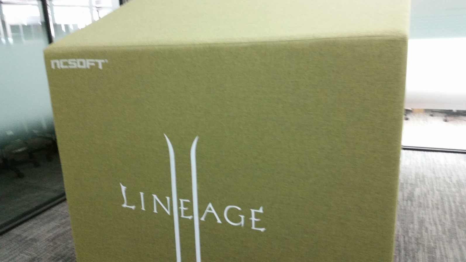 Lineage II Chair